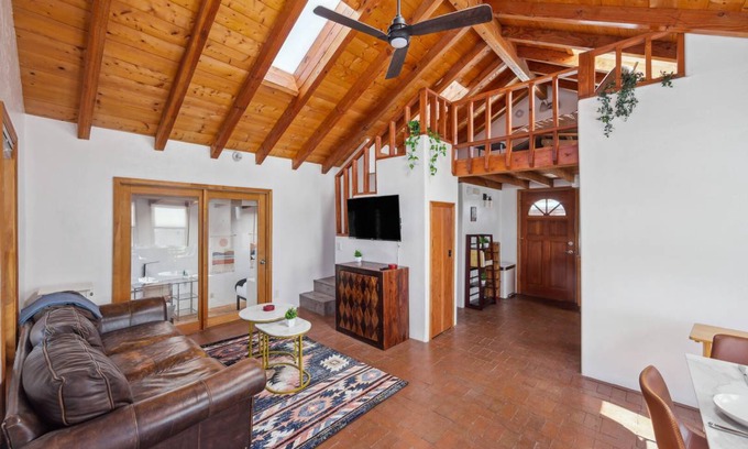 Baca Street House | 56 m² House ∙ 1 bedroom ∙ 1 guest