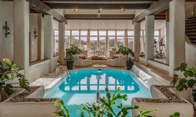 La Cienaga House | 6 bedroom accommodation in Santa Fe