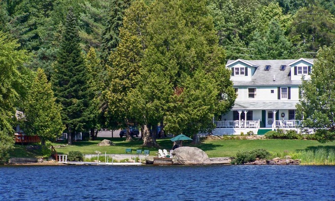 Town of Bellmont House | 603 m² House ∙ 11 bedrooms ∙ 24 guests