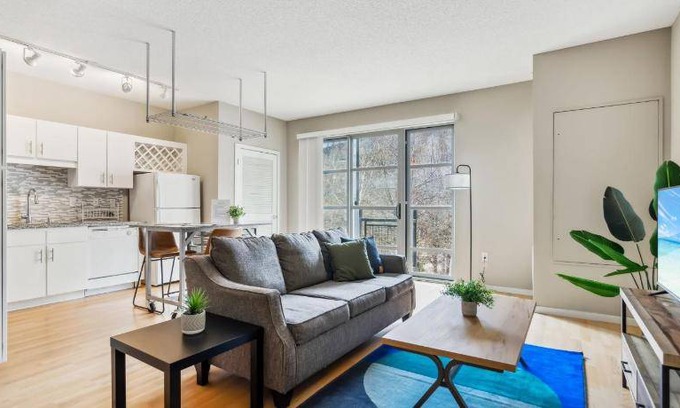 Mill District Apartment | 70 m² Apartment ∙ 1 bedroom ∙ 2 guests