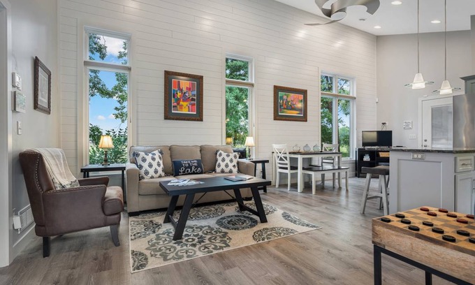 Breezy Point Cabin | 71 m² Cabin ∙ 1 bedroom ∙ 3 guests