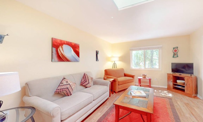 Northeast Santa Fe Apartment | 72 m² Apartment ∙ 1 bedroom ∙ 2 guests