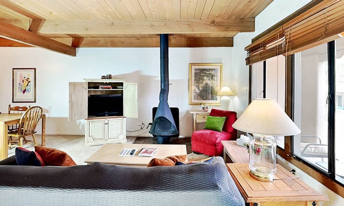 Northeast Santa Fe Condo | 74 m² Condo ∙ 2 bedrooms ∙ 4 guests
