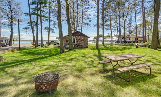 Stone Lake House | 74 m² House ∙ 2 bedrooms ∙ 5 guests