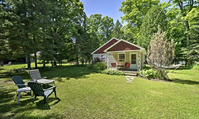 Fish Creek Cottage | 75 m² Cabin ∙ 2 bedrooms ∙ 4 guests