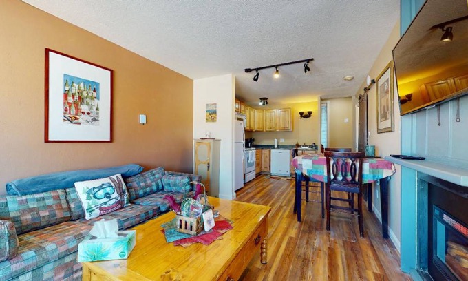 Angel Fire Condo | 79 m² Condo ∙ 2 bedrooms ∙ 6 guests