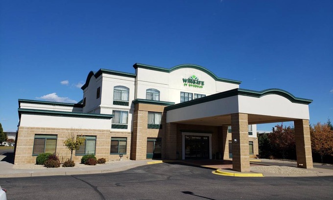 Coon Rapids Hotel | 81 m² Hotel ∙ 127 guests