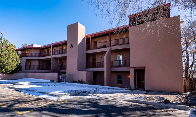 Santa Fe Condo | 84 m² Condo ∙ 2 bedrooms ∙ 4 guests