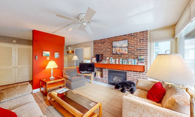 Warren Condo | 84 m² Condo ∙ 2 bedrooms ∙ 4 guests