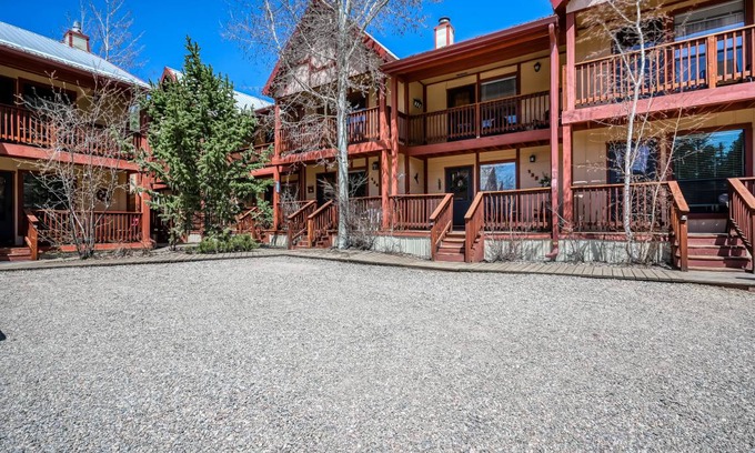 Red River Condo | 88 m² Condo ∙ 2 bedrooms ∙ 6 guests