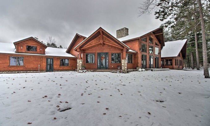 Emily House | 901 m² House ∙ 8 bedrooms ∙ 20 guests