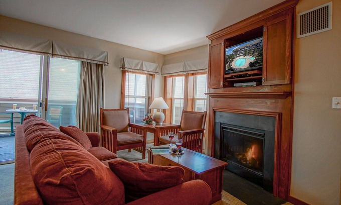 Snowshoe Condo | Allegheny Springs 201 : 2 Bedroom, 2 Full Bath: Slope Side; Gas Fireplace