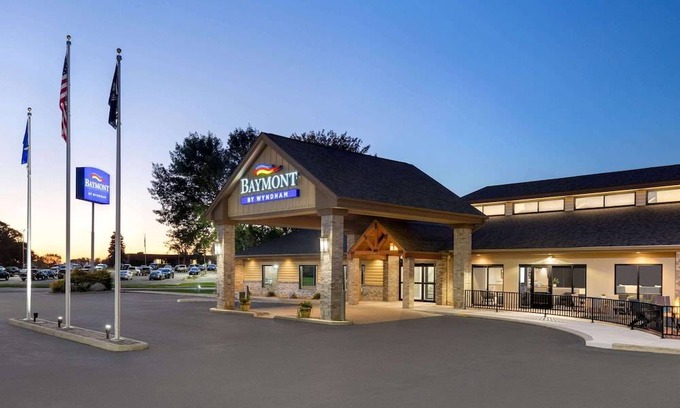 Owatonna Hotel | Baymont by Wyndham Owatonna