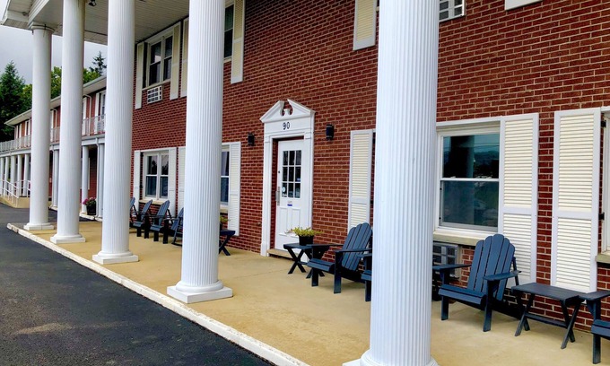 Buckhannon Hotel | Bicentennial Inn
