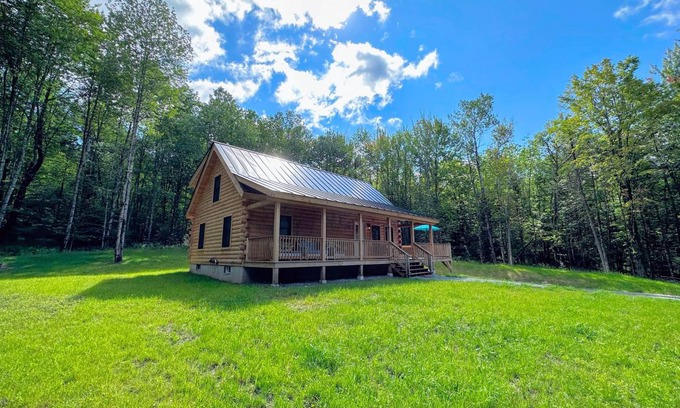 Sugar Hill Cabin | Cabin ∙ 3 bedrooms ∙ 10 guests