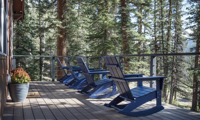 Taos Ski Valley Cabin | Carson Cabin: Modern + King Beds + Winter Retreat
