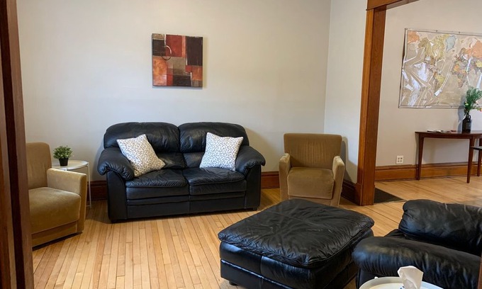 Minneapolis Villa | Close to Uptown and Downtown- entire 4 bdrm house!