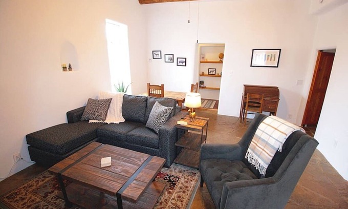 Downtown Santa Fe House | Closson Casita- Patio & Fire Pit |Near Plaza | 1BR