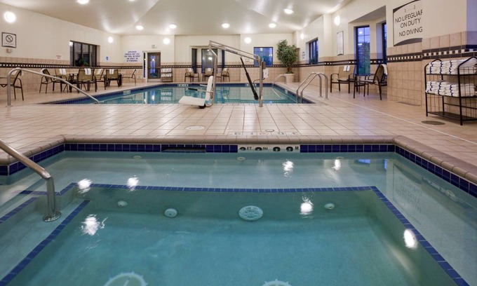 West Bloomington Condo | Condo ∙ 1 bedroom ∙ 4 guests