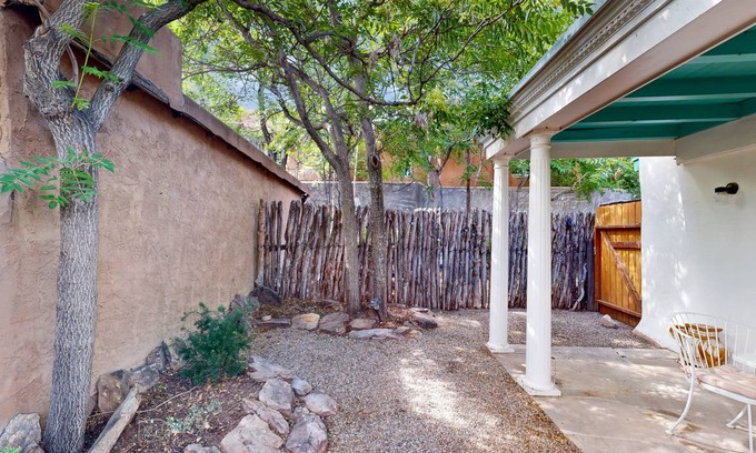 Historic Eastside Condo | Condo ∙ 1 bedroom ∙ 3 guests