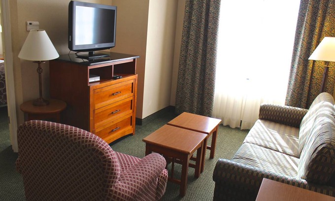 East Paris Condo | Condo ∙ 2 bedrooms ∙ 2 guests