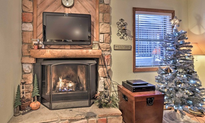 Angel Fire Condo | Cozy Angel Fire Condo < Half Mi to Resort!