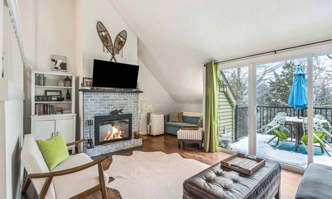 West Hartford Condo | Cozy VT Condo, Wood Fireplace - Kingswood 1C