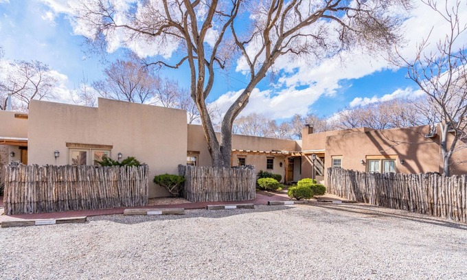 Downtown Santa Fe House | Diez Senores Casita E | Spacious Downtown Getaway