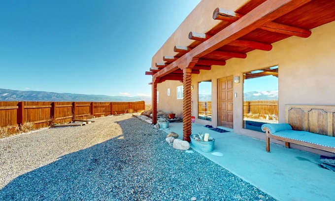 El Prado House | Dog-friendly pueblo on 2 acres with amazing mountain views & kiva fireplace