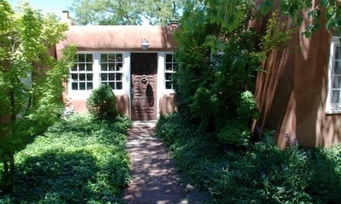 Historic Eastside Apartment | GORGEOUS 1880 ADOBE. 1100 SQUARE FT. 3 BLOCKS TO CANYON RD. WALK TO EVERYTHING.