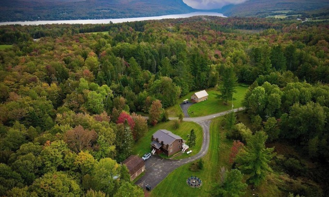 Barton House | HGTV Cabin Lake Willoughby/Burke/Jaypeak EV Chrgr