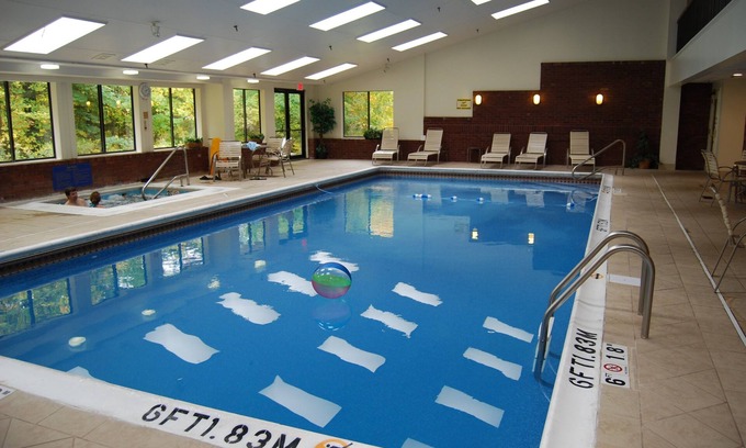 South Burlington Hotel | Holiday Inn Express South Burlington, an IHG Hotel