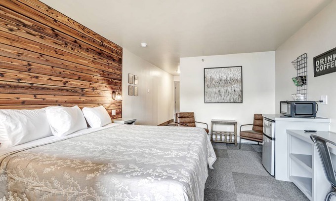 Angel Fire Hotel | Hotel ∙ 1 bedroom ∙ 2 guests