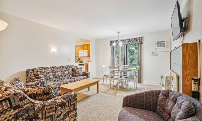 West Bridgewater Hotel | Hotel ∙ 1 bedroom ∙ 8 guests