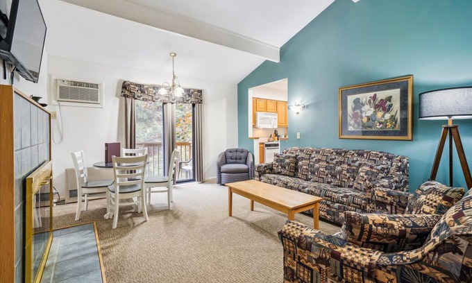 West Bridgewater Hotel | Hotel ∙ 1 bedroom ∙ 8 guests