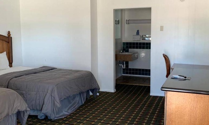 Raton Hotel | Hotel ∙ 6 guests