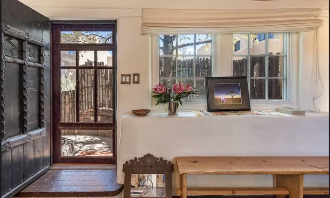 Historic Eastside House | House ∙ 1 bedroom ∙ 3 guests