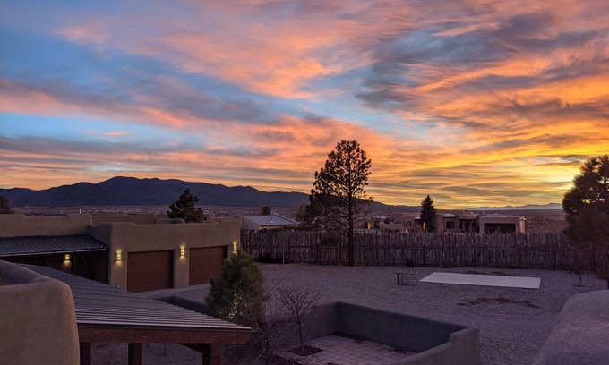 Taos House | House ∙ 3 bedrooms ∙ 8 guests