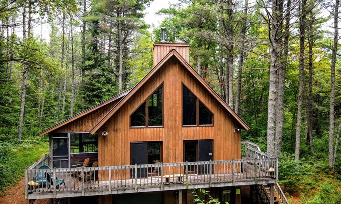 Meacham House | House ∙ 3 bedrooms ∙ 8 guests