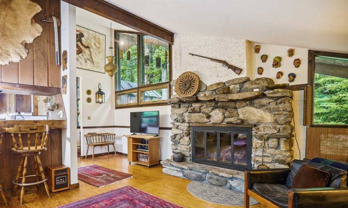 Pittsfield House | House ∙ 3 bedrooms ∙ 6 guests