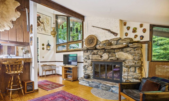 Pittsfield House | House ∙ 3 bedrooms ∙ 6 guests