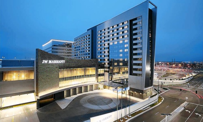 South Loop Hotel | JW Marriott Minneapolis Mall of America