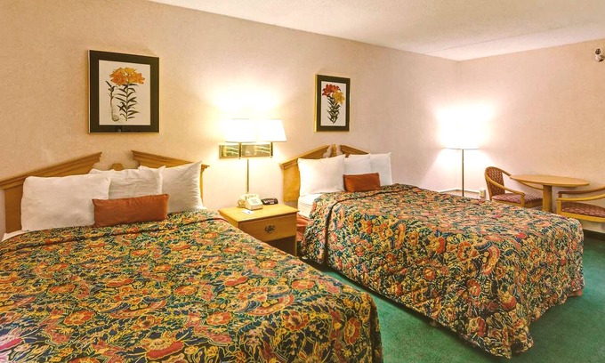 Roseville House | Key Inn Roseville - 2 Double Bed Non-Smoking