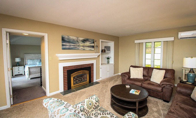 Plattsburgh House | Lakeside Luxury