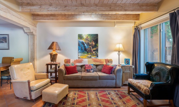 South Capitol Condo | Las Brisas 31 | Fireplace, Patio, Near Downtown!
