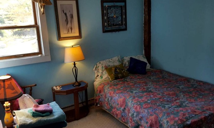 Cummington Cabin | Lodge ∙ 1 bedroom ∙ 2 guests