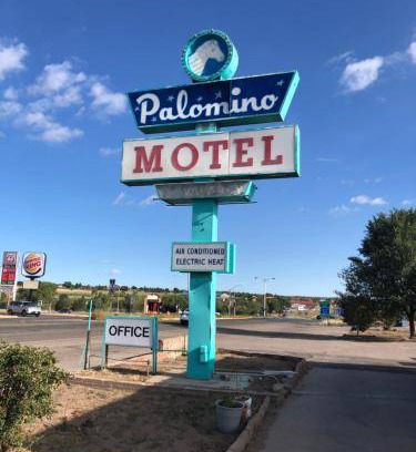 East Las Vegas Hotel | Motel ∙ 6 guests