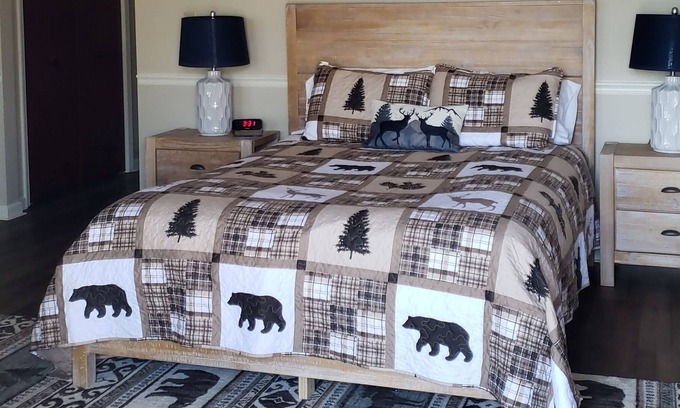 Lake Placid Apartment | Mountain View Balcony Suite