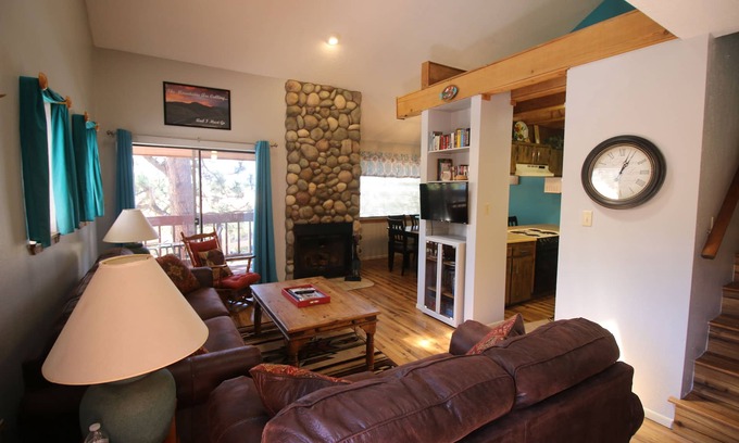 Angel Fire Condo | Only steps to the slopes!