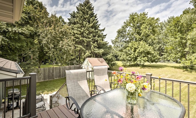 Plymouth House | Plymouth House: Walk to Beach & Medicine Lake!